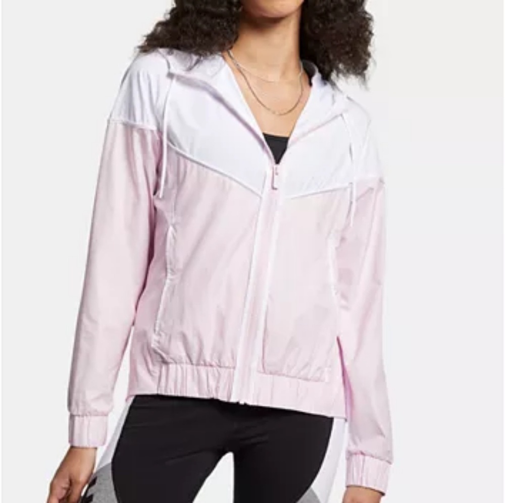 Nike Windrunner Hooded Jacket
Pink/White XS